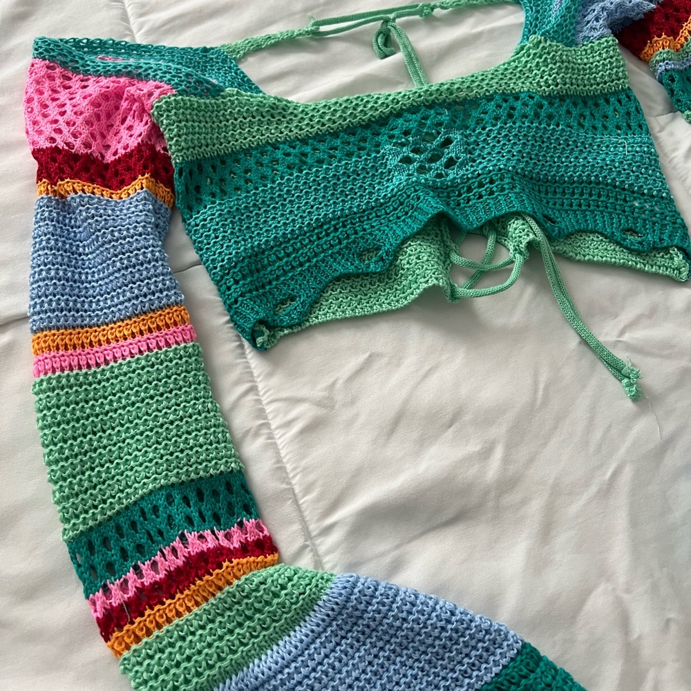 Knitted Colorful Crop Top Long Flared Sleeve